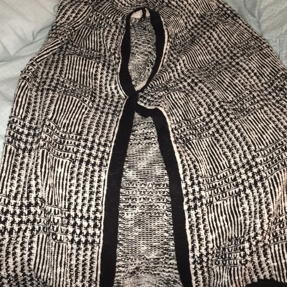 Abercrombie & Fitch - sweater - Picture 2 of 2